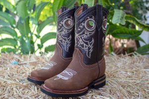 kids cowboy boots